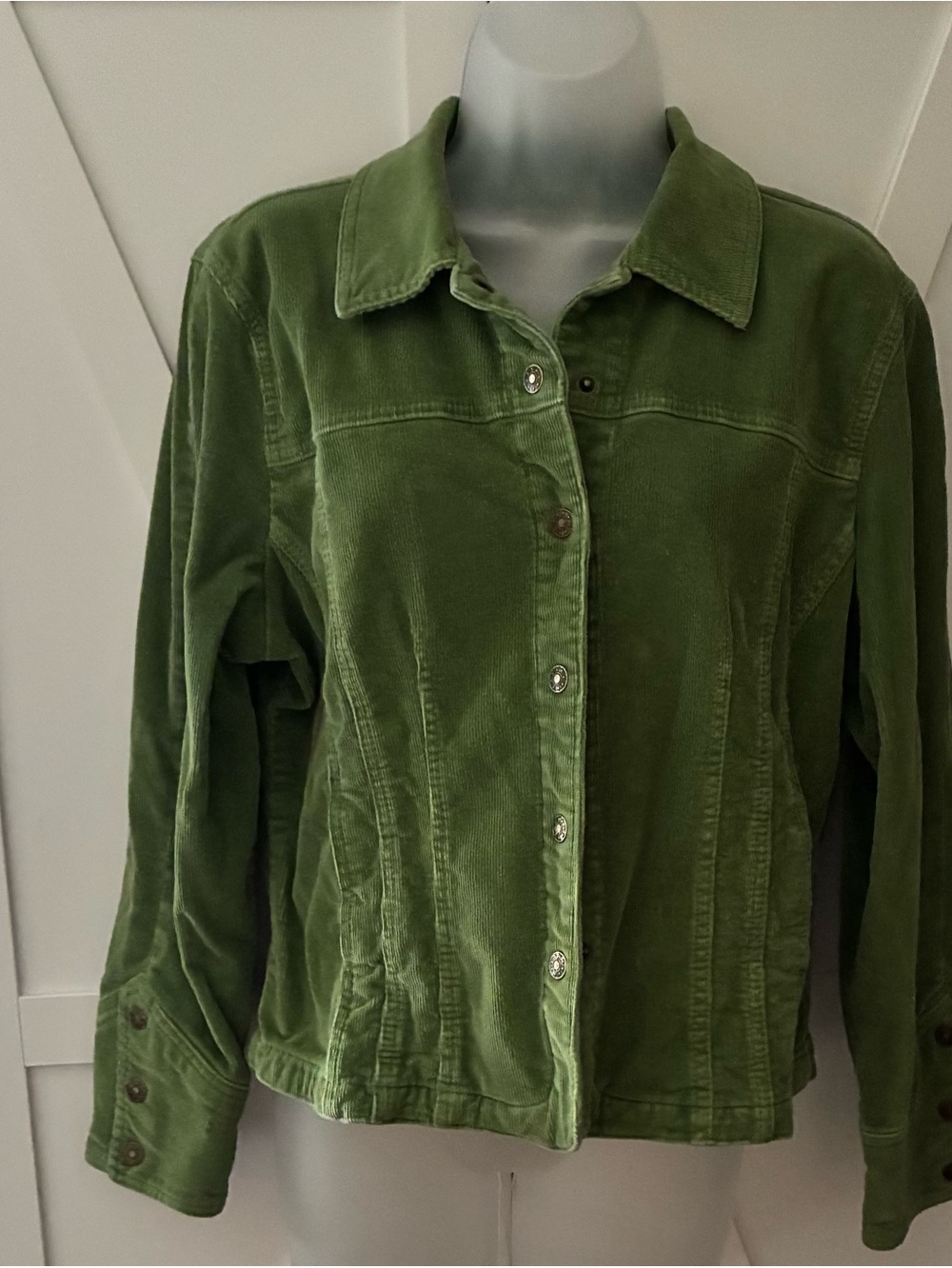 A.M.I. AOlive Green Corduroy Jacket - Women's Classic Button-Up